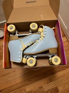 Impala Rollerskates in Sky Blue/Yellow